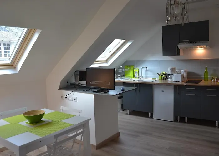 Mere Elvira Guest house Lourdes