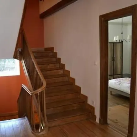 Mere Elvira Guest house Lourdes